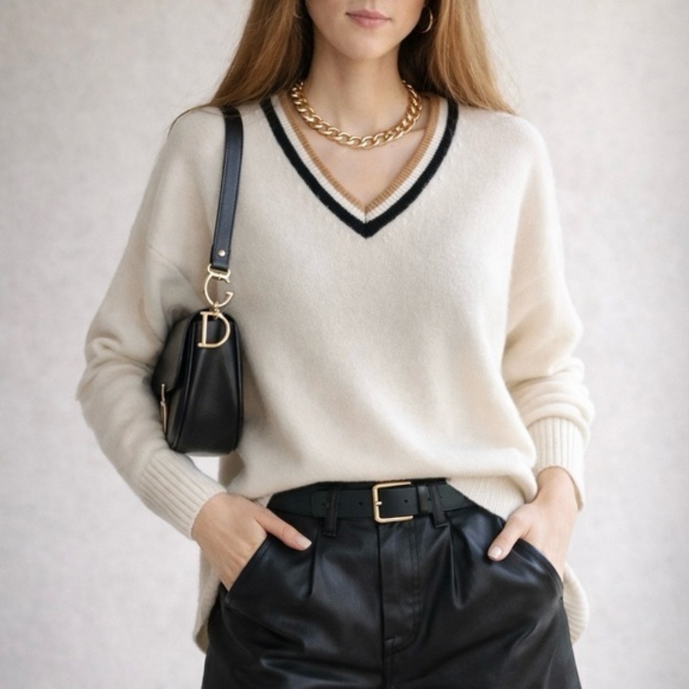 Unsubscribed Cashmere Ecru V-neck Long Sleeve Sweater XS